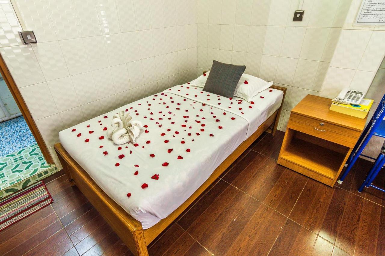 Maykha Hotel 曼德勒 外观 照片